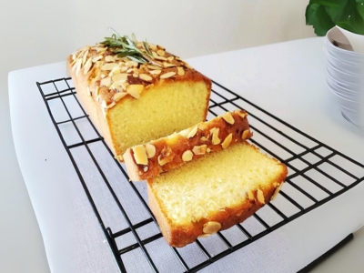 Lemon & Almond Cake 